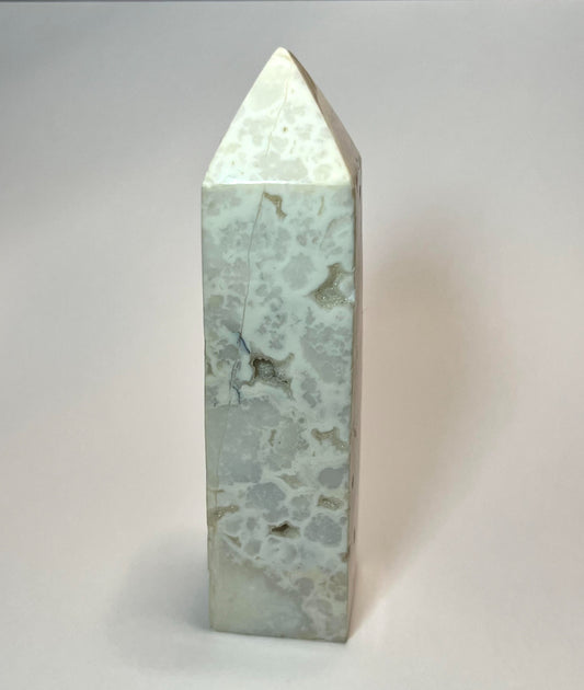 Natural White Agate Tower